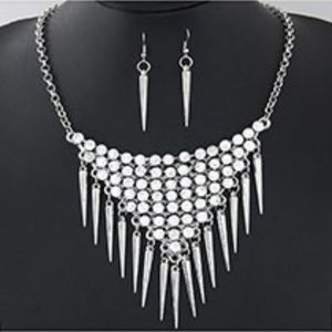 Diamond and Rivet Tassel Necklace Set